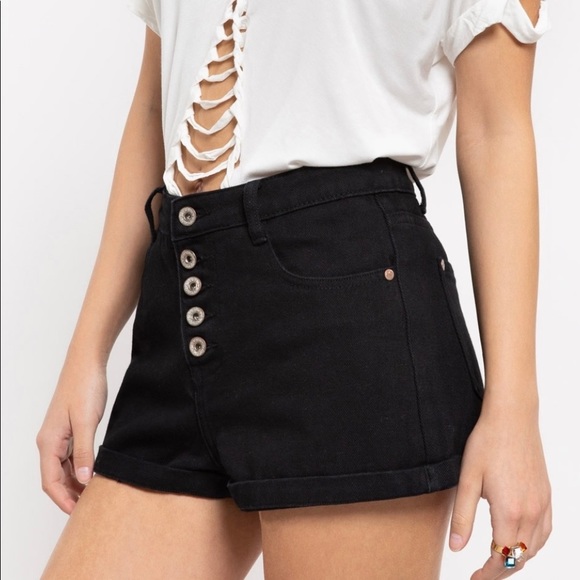 BOUTIQUE BLACK HIGH RISE BUTTON FLY DENIM SHORTS - Picture 2 of 6